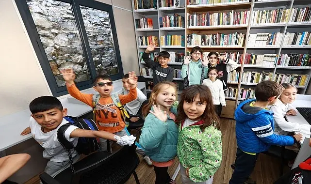 Efes Selçuk’ta çocuklar ve aileler yalnız değil