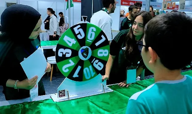 Kocaeli Kitap Fuarı’nda Yeşil-Siyah aşk