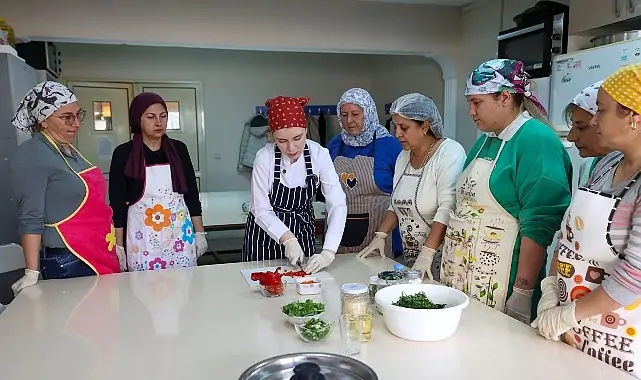 Bucalı Kadınlar Evka-1 Semt Evi’nde Dünya Mutfağıyla Buluşuyor