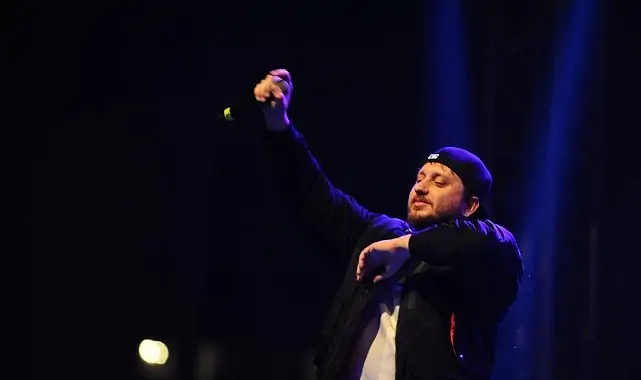 Karşıyaka Yeni Yıl Festivali’nde Anıl Piyancı coşkusu!